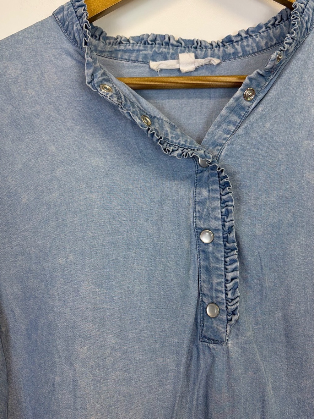 Jane + Delancey Chambray Top - Picture 6 of 8